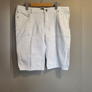 GENERRA Classic White Cotton-Blend Shorts, Size 13 (34)